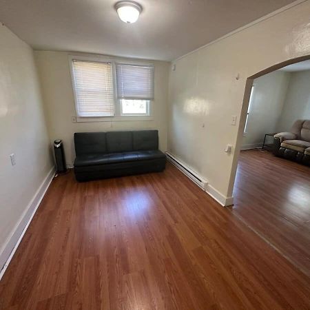 Charming 3-Bed, 1,5 Bath Home - Entire Space Just For You! 古德利茨维尔 外观 照片