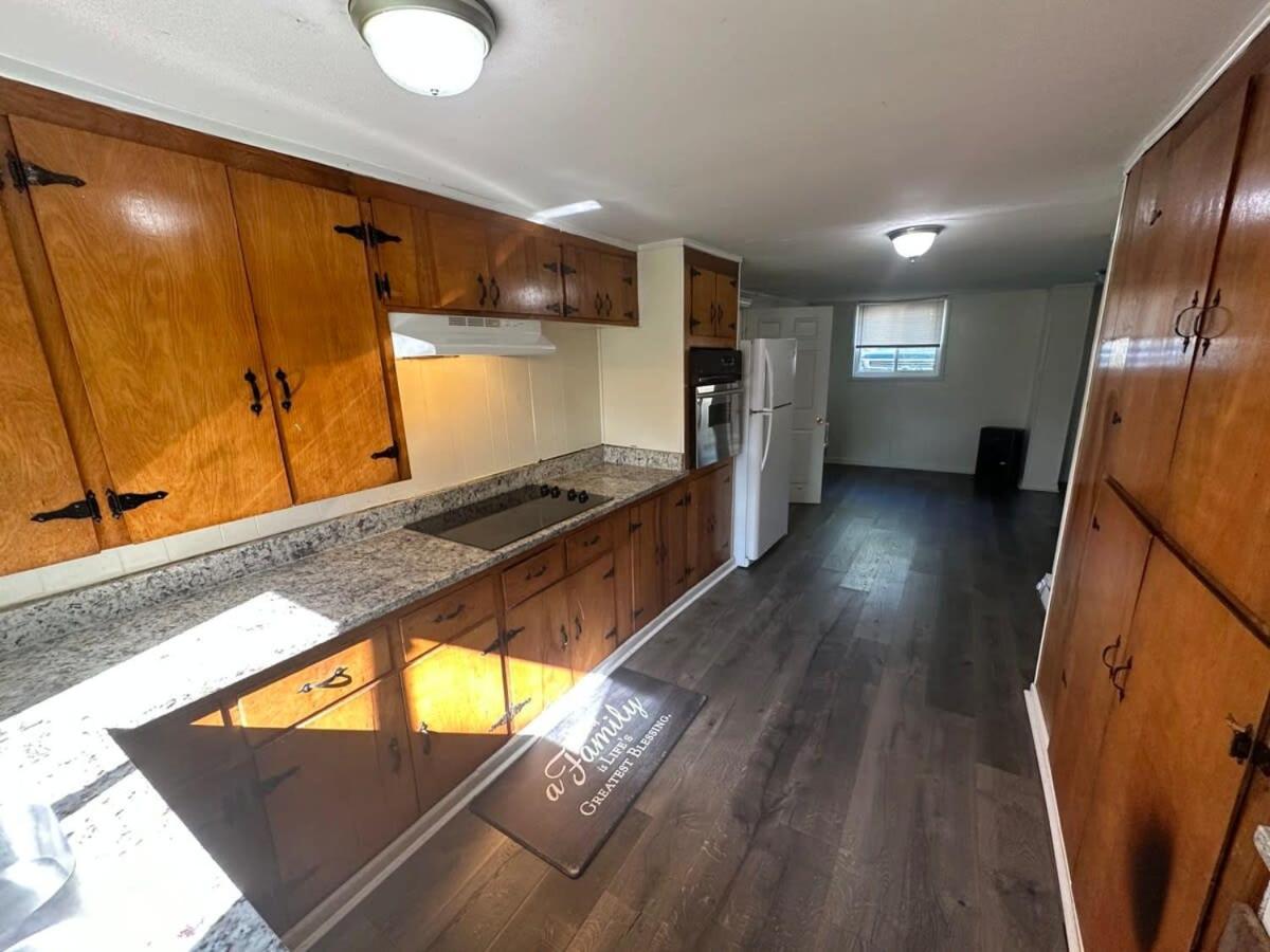 Charming 3-Bed, 1,5 Bath Home - Entire Space Just For You! 古德利茨维尔 外观 照片