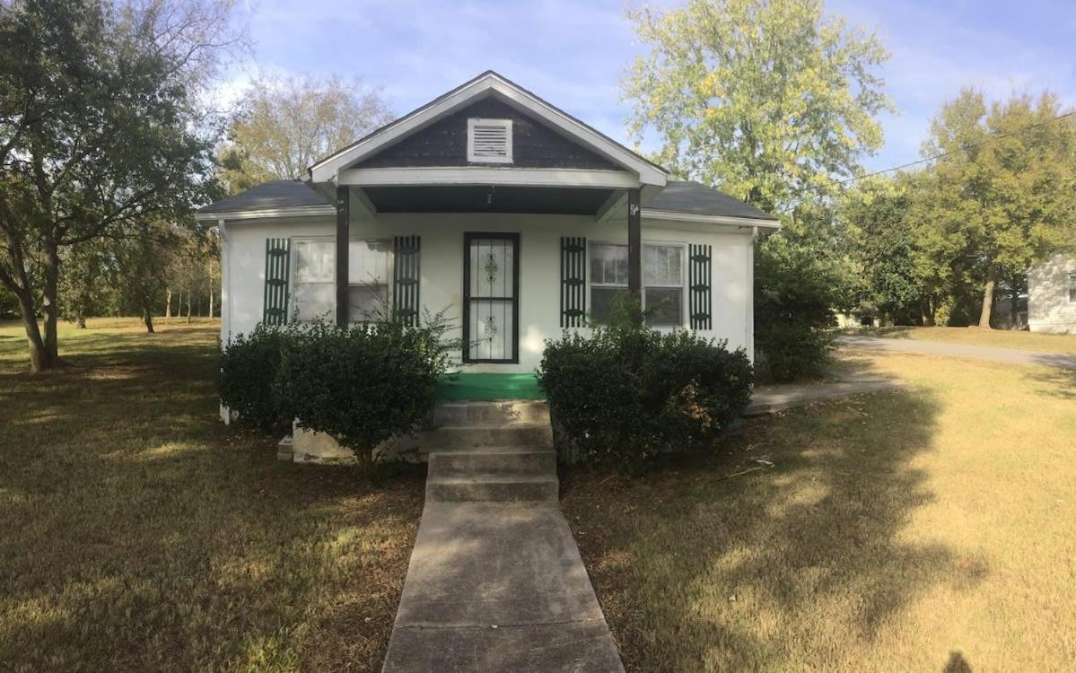 Charming 3-Bed, 1,5 Bath Home - Entire Space Just For You! 古德利茨维尔 外观 照片